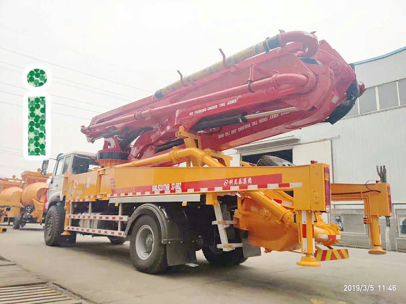 青島小型混凝土泵車價(jià)格 (16)