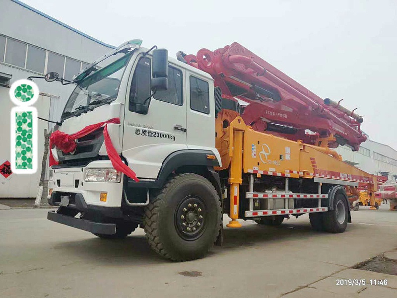 青島小型混凝土泵車價(jià)格 (17)