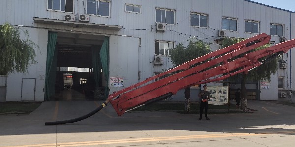 泵車(chē)由哪些零部件組成？