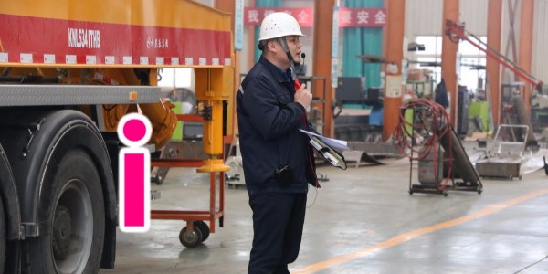 混凝土泵在更換油嘴或總成時應當做好哪些部位的清潔工作？