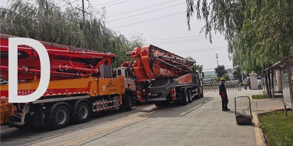 比較泵車的前、左右支撐方式