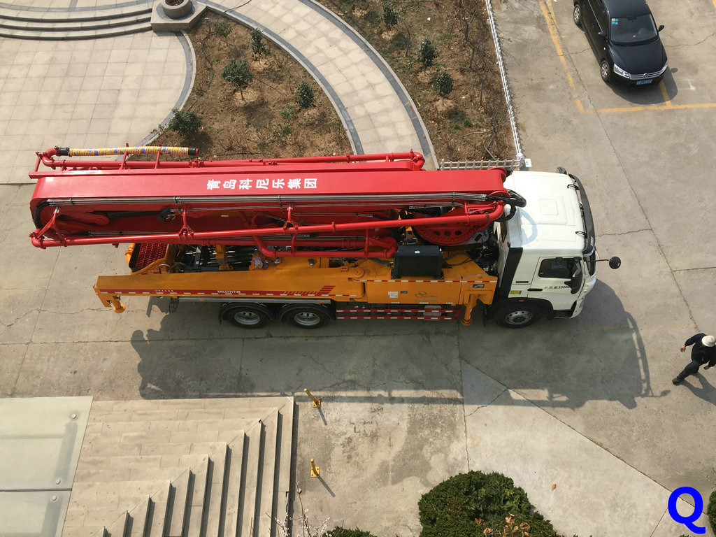 小型混凝土泵車，混凝土泵車，天泵，小型泵車
