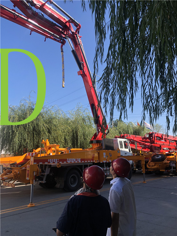 青島混凝土泵車(chē)價(jià)格 (4)