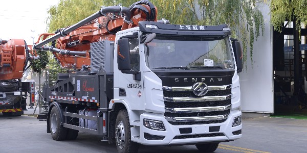 科尼樂32米兩橋混凝土泵車換新登場！